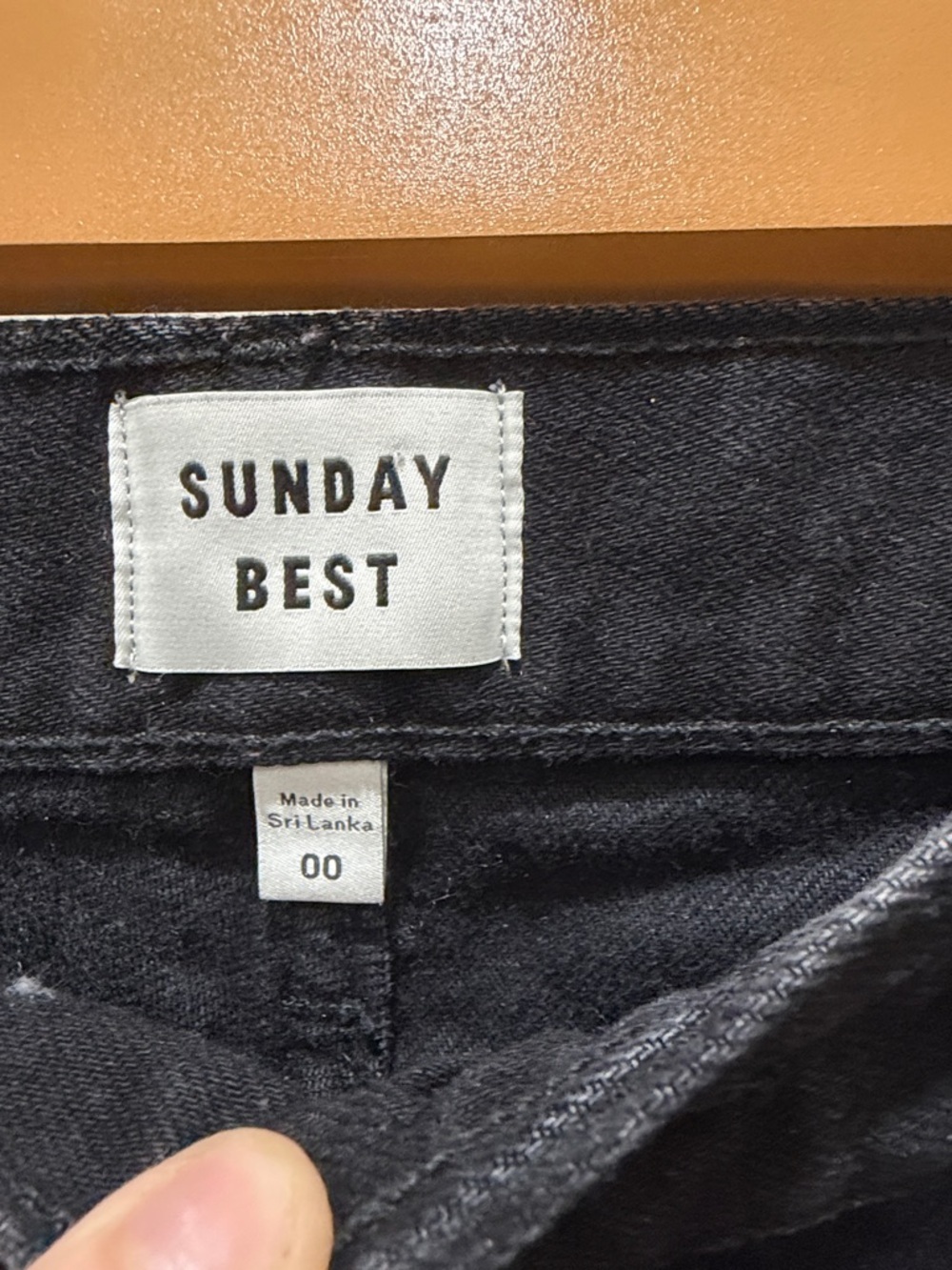 Aritzia Sunday Best Juniper 90s Loose Black Wide-Leg Jeans - Picture 6 of 13